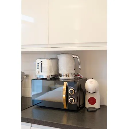 Dainty Studio Apartment Close To Everything London Exterior photo